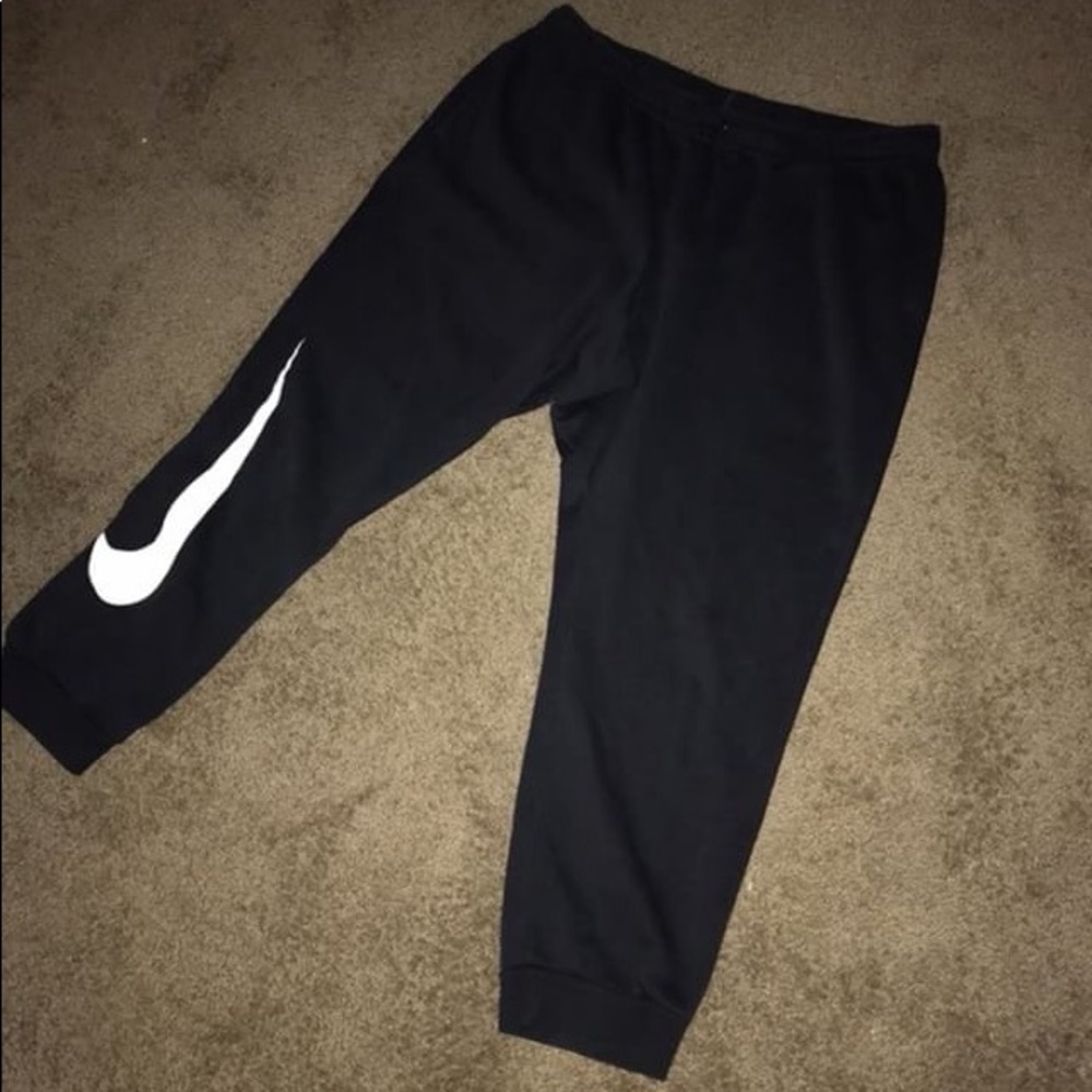 SOLD NIKE Men’s 3XL XXL SWEATS